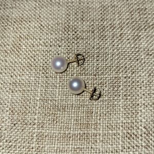 Pearl earrings, 14k gold.